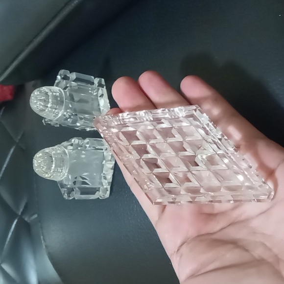 CRYSTAL MINI SALT & PEPPER SHAKERS WITH TRAY COLLECTIBLE - Picture 3 of 8